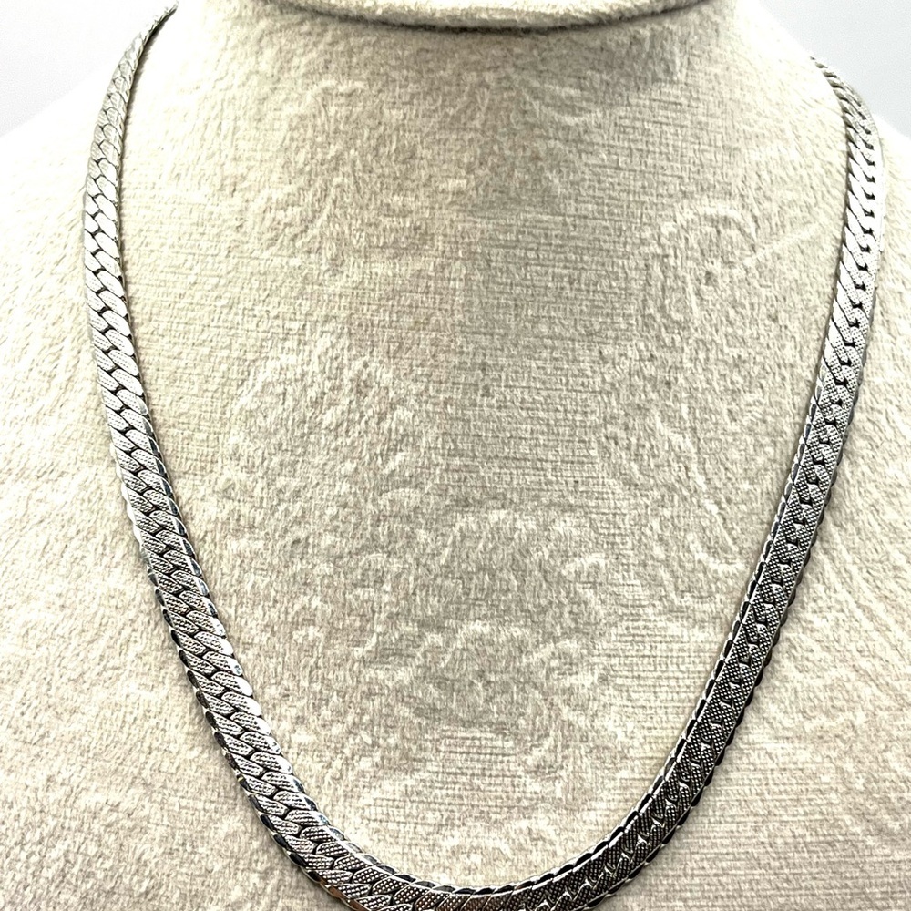 Monet Elegant Silver Tone Necklace 16” Herringbone Vintage